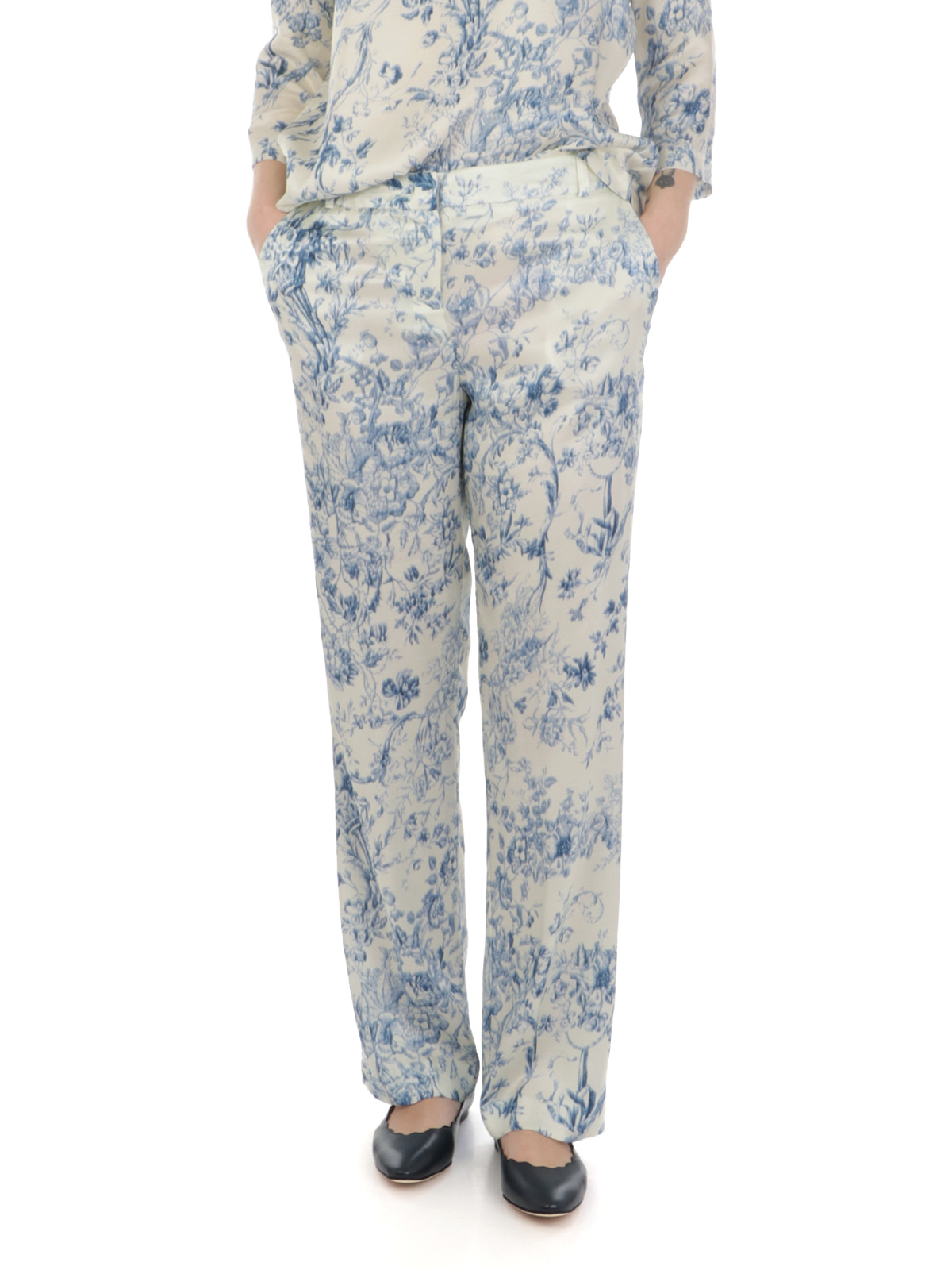 Adele abbigliamento deals