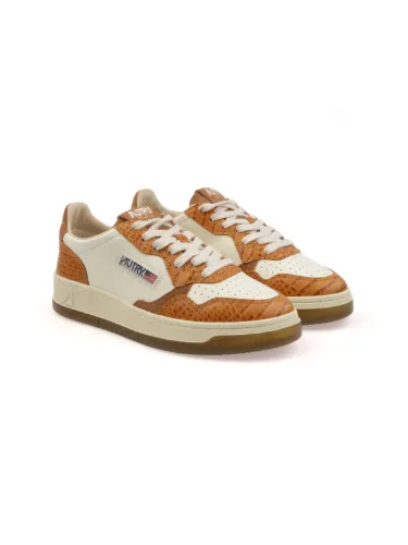 Picture of AUTRY | Women's Medalist Low Sneakers in Textured Leather