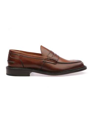 Mocassino penny loafer Tricker's James in pelle nera (fondo Vibram)