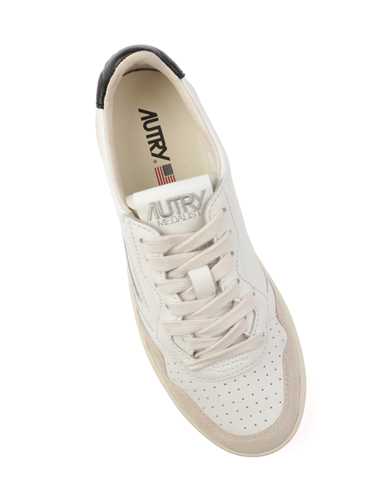 Picture of AUTRY | Medalist Low Women's Sneakers In Leather And Suede