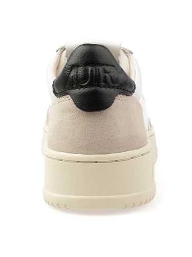 Picture of AUTRY | Medalist Low Women's Sneakers In Leather And Suede