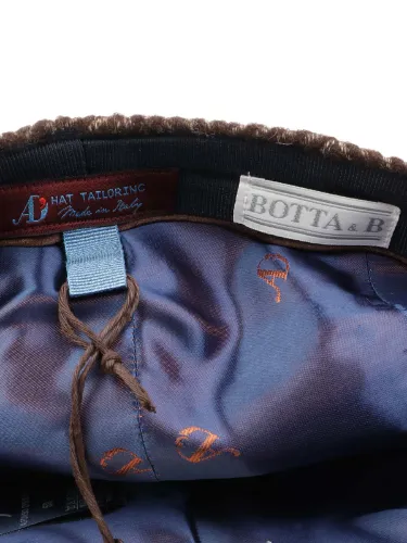 Picture of ALFONSO D'ESTE | Men's Virgin Wool Harringbone Flat Hat