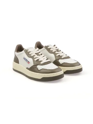 Picture of AUTRY | Women's Medalist Low Sneakers in Leather