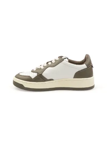 Picture of AUTRY | Women's Medalist Low Sneakers in Leather